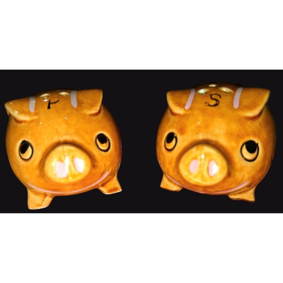 Vintage Pig Salt & Pepper Shakers Set - Picture 2 of 9